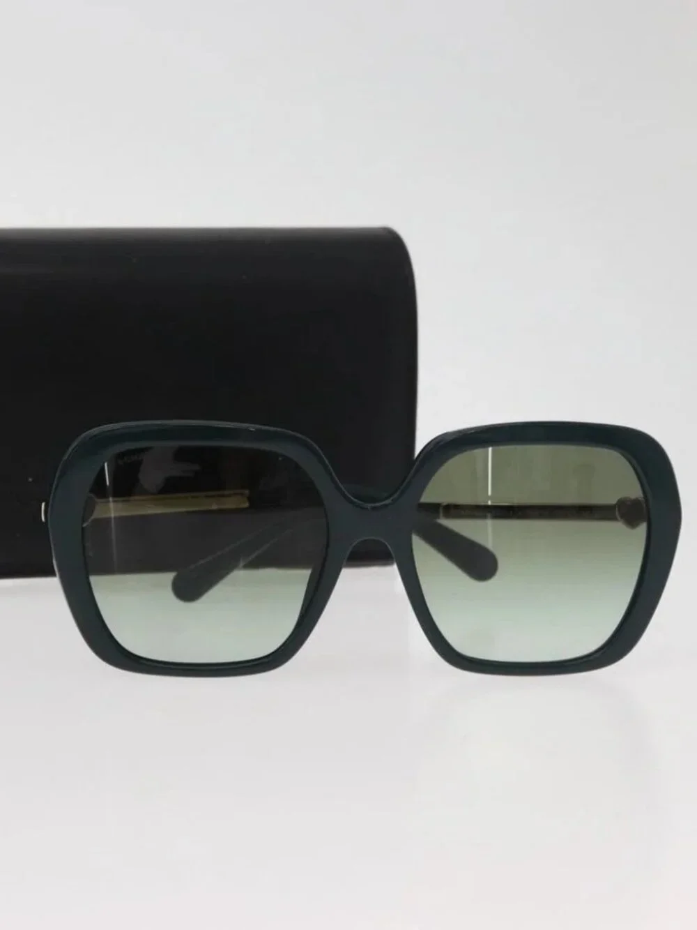 CHANEL Sunglasses plastic Green CC Auth BA12623M
